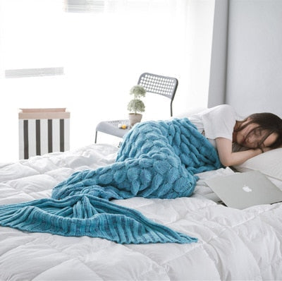 Peacock-Blue Mermaid Tail Blanket